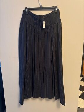 Aerie Women's Black Pinstripe Maxi Skirt - Smocked Waist